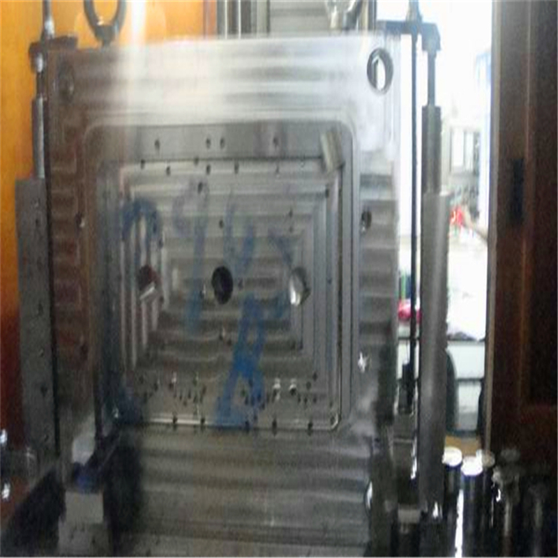 实体工厂提供上海模胚运水顶针加工 深孔加工 模具钢专业打深孔